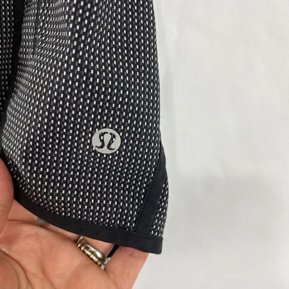 Lululemon Run Times Short Women's Size 8 Black and White Squares - Picture 3 of 13